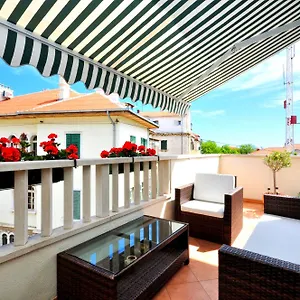 https://luxury-apartment-spasio.splithotels.org